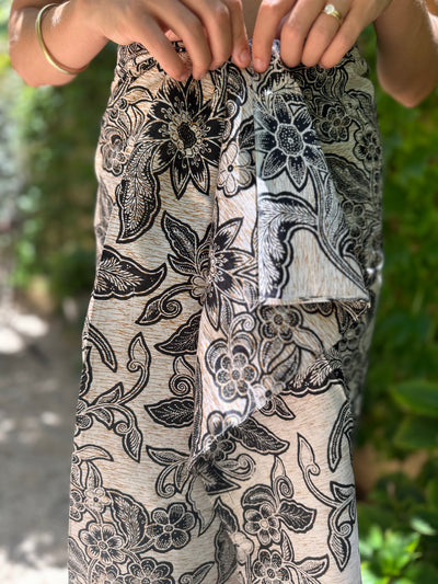 Hand Blocked Cotton Sarong - Cream and Black Floral