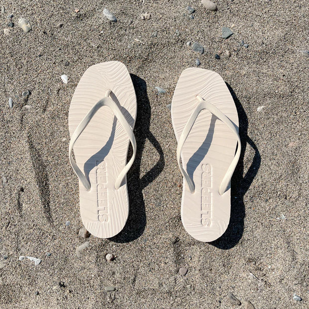 SLEEPERS Premium Grade Tapered Rubber Flip flops in Eggnog