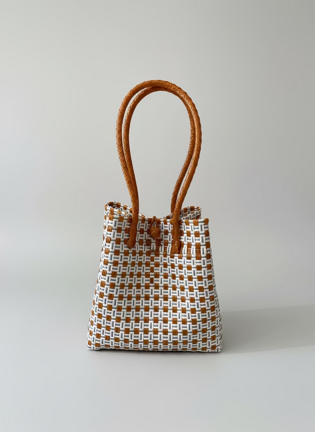 Medium Beach Tote in Bronze & White