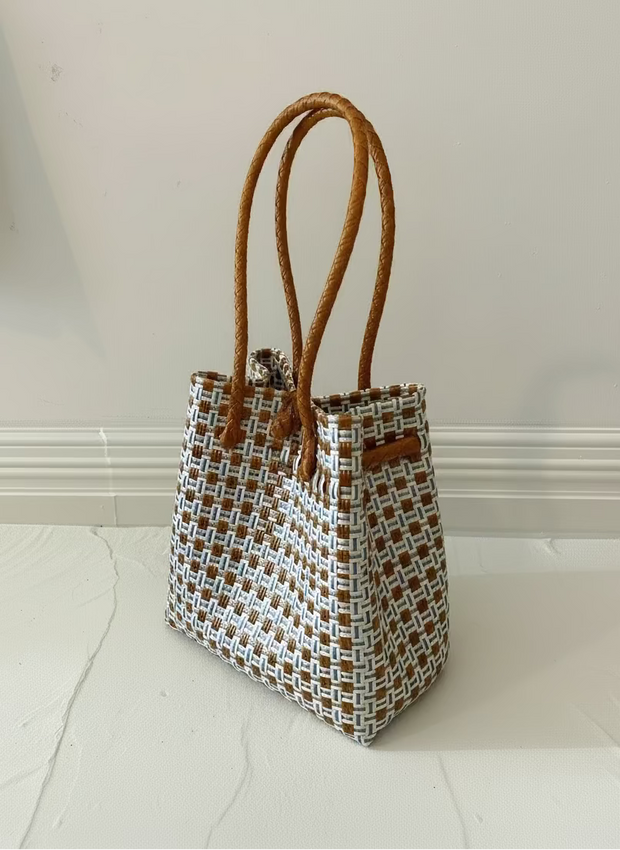 Medium Beach Tote in Bronze & White