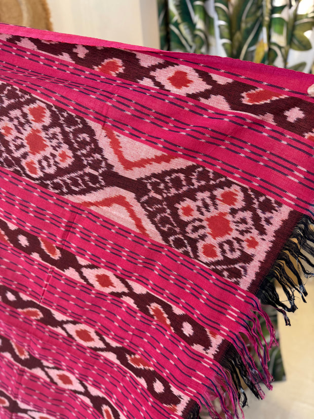 Made from hand-woven cotton, this premium beach essential showcases intricate ikat patterns, elevating your beach style to new heights. Wrap yourself in style and comfort with this must-have accessory. Iridescent Sea Perth Fremantle 