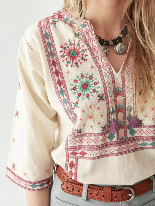 MAISON HOTEL The Nimirta Blouse in Choti Holi