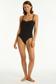 SEA LEVEL Essentials Edit Twist bandeau in Black