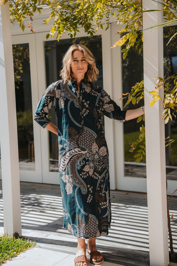 Amira Kaftan in Rich Emerald Floral batik