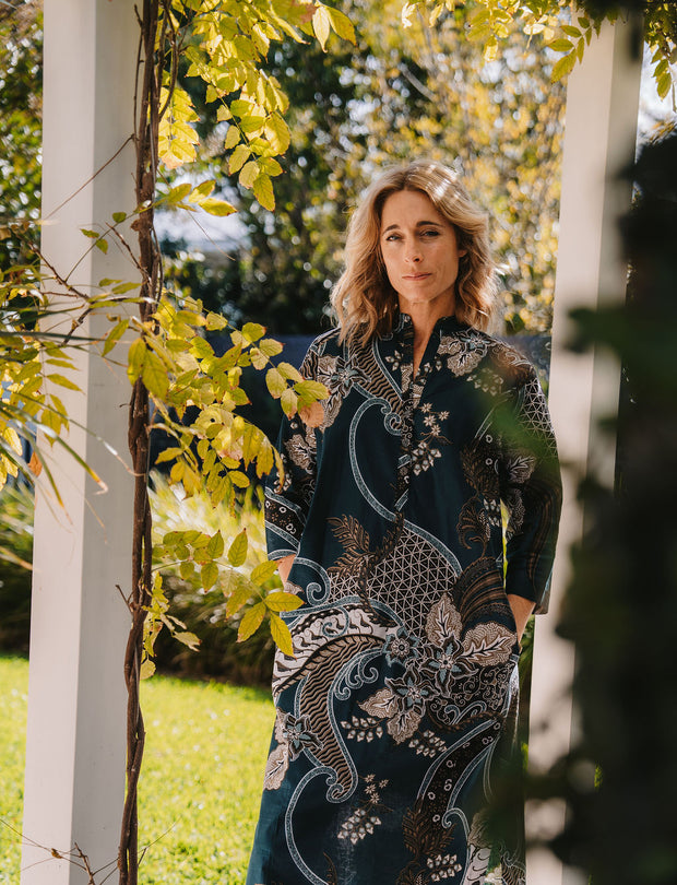 Amira Kaftan in Rich Emerald Floral batik