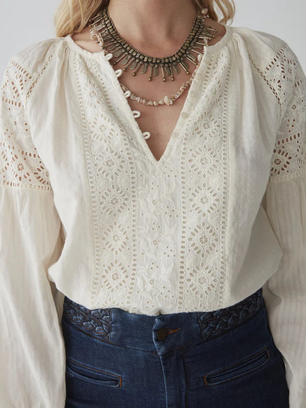 MAISON HOTEL Josephine Blouse in Broderie Merengue