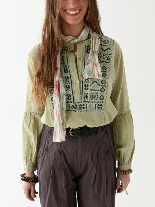 MAISON HOTEL Shanti Blouse in Al Green
