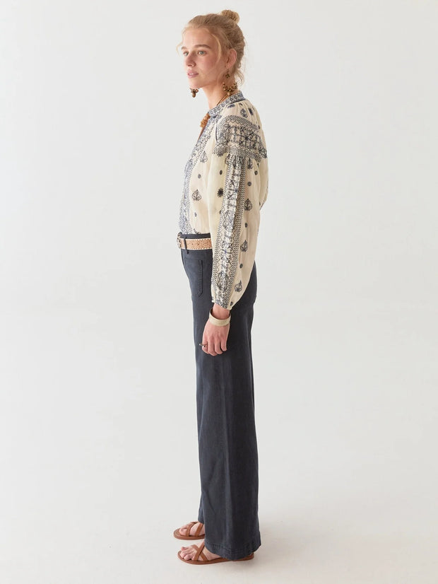 MAISON HOTEL Stephanie Blouse In Off White