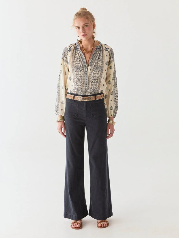 MAISON HOTEL Stephanie Blouse In Off White